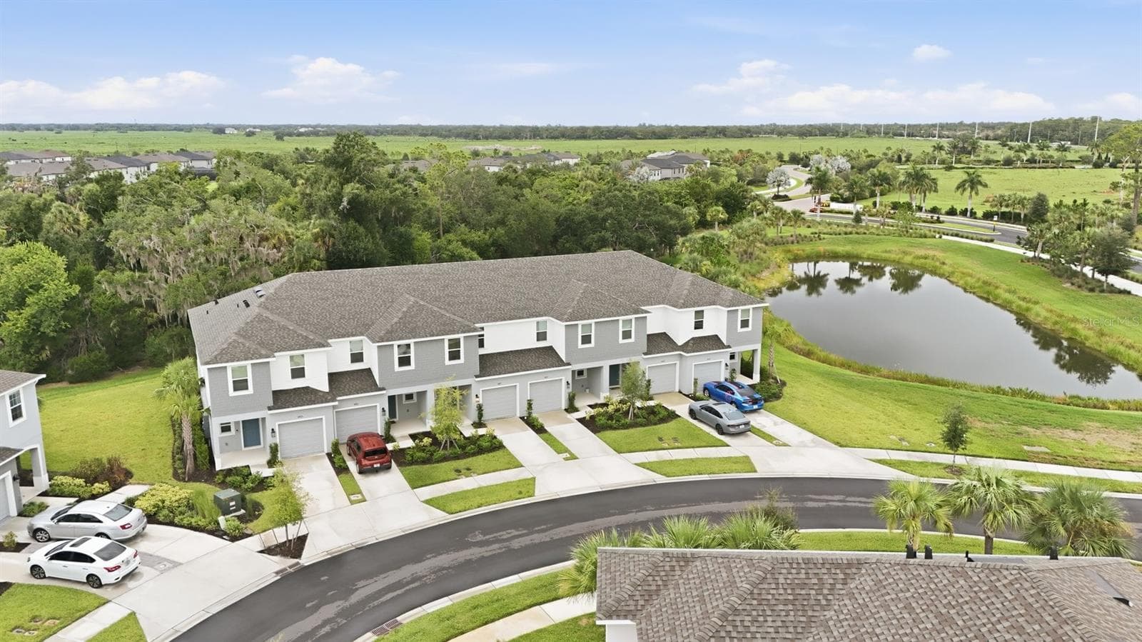 8417 Lunar Skye St photo 2