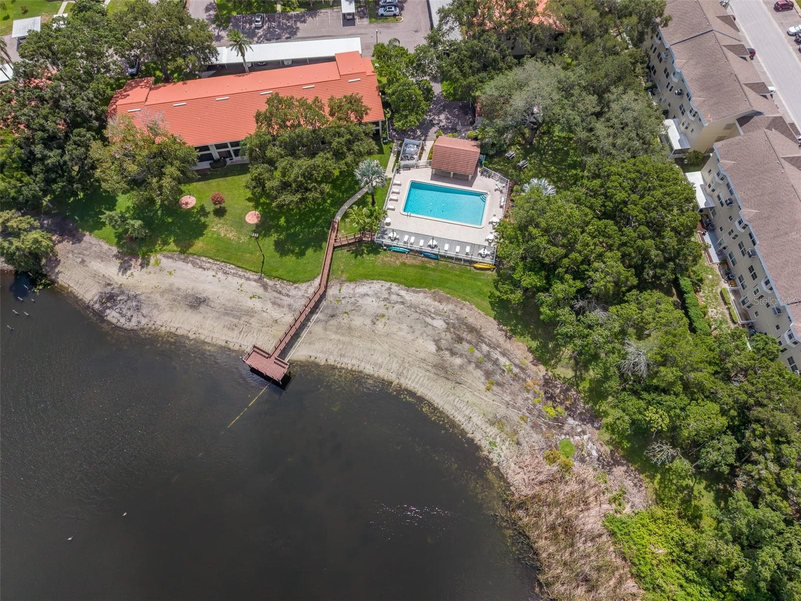 2022 Nash Dr photo 2