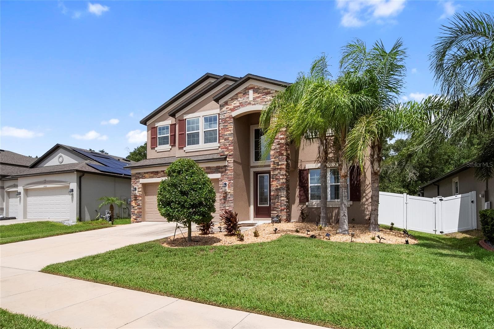 11438 Acacia Grove Ln photo 2