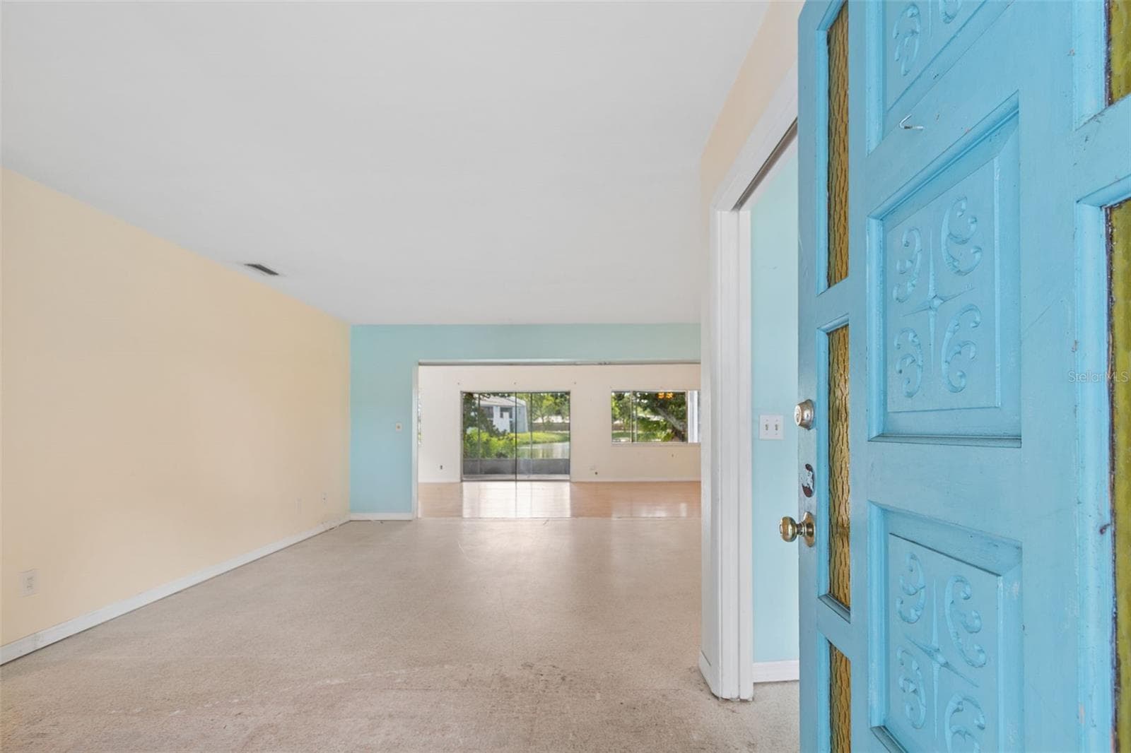 11435 Oval Dr E photo 4