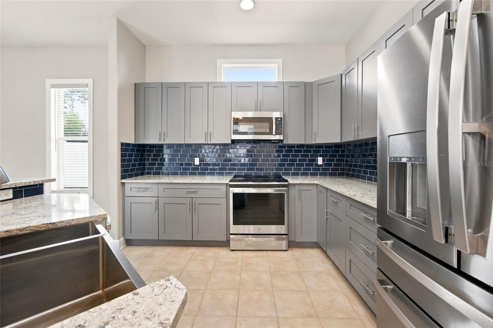 5517 Greystone Dr photo 4