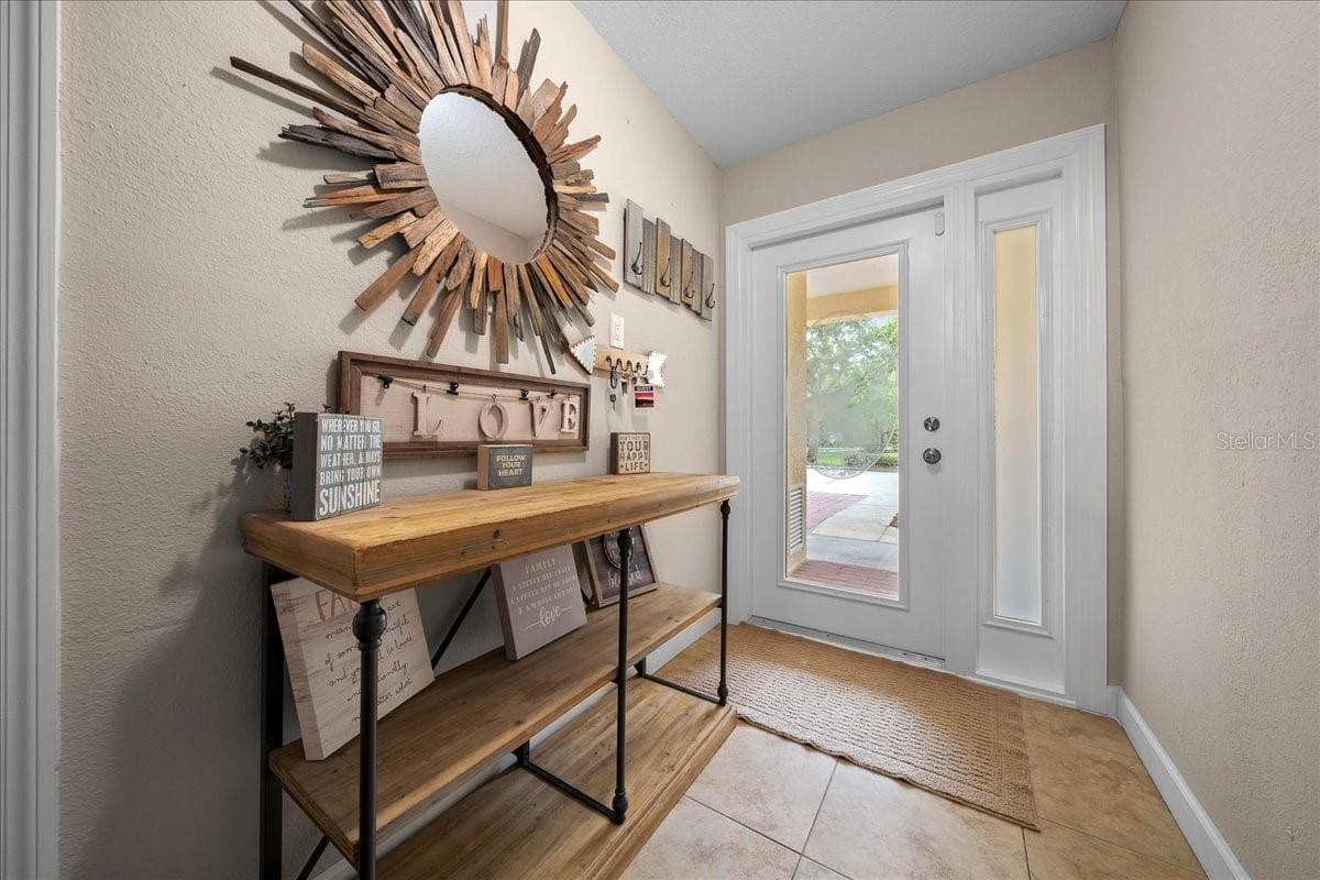 158 Brent Cir photo 4
