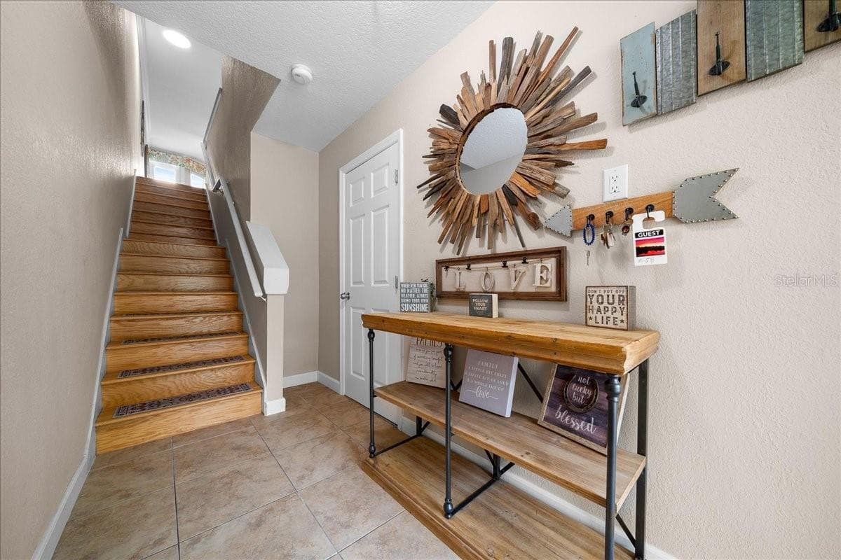 158 Brent Cir photo 5
