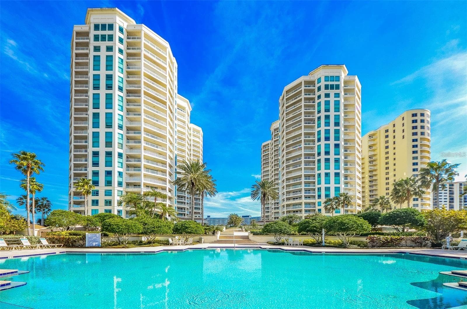 1180 Gulf Blvd #906 photo 2