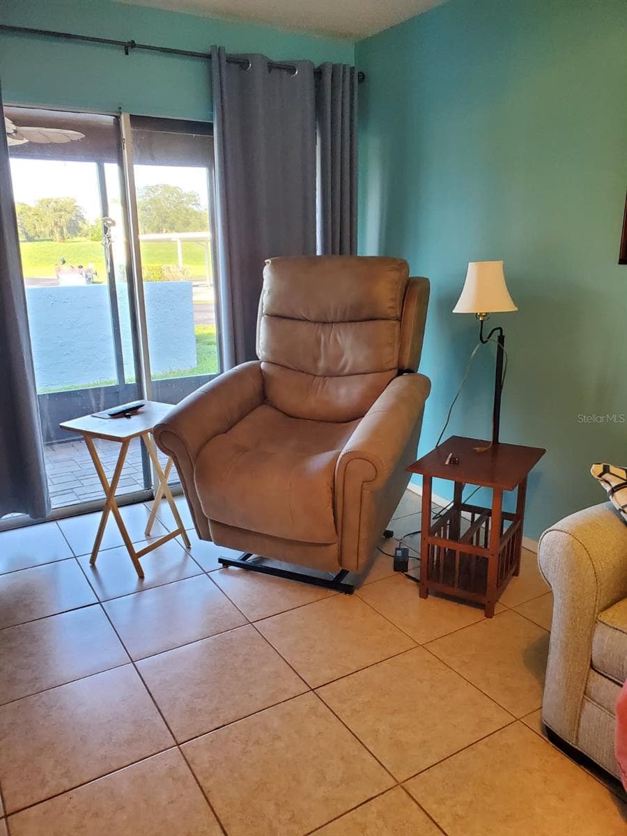11135 Carriage Hill Dr #3 photo 5