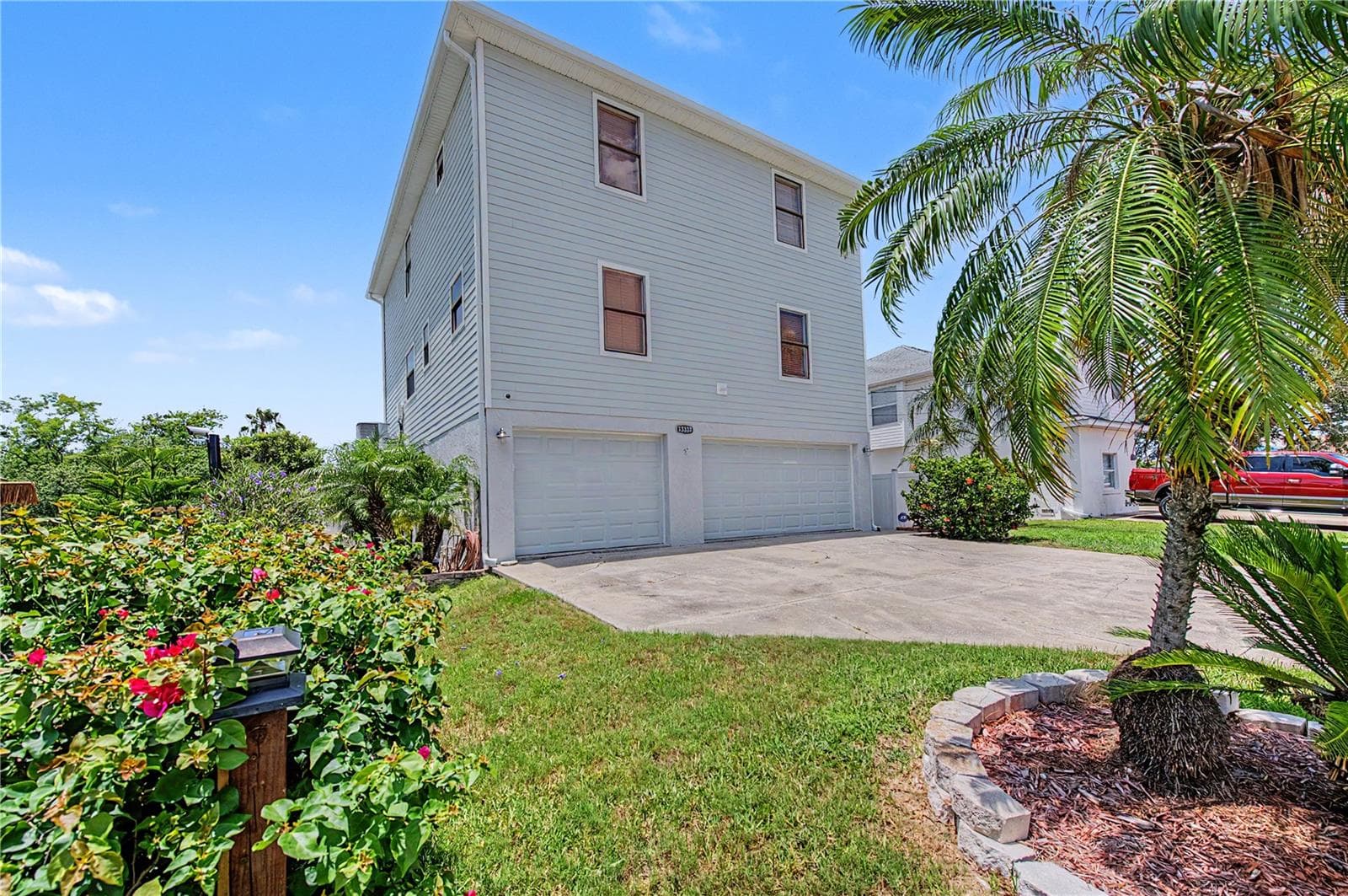 13337 Susan Dr photo 5