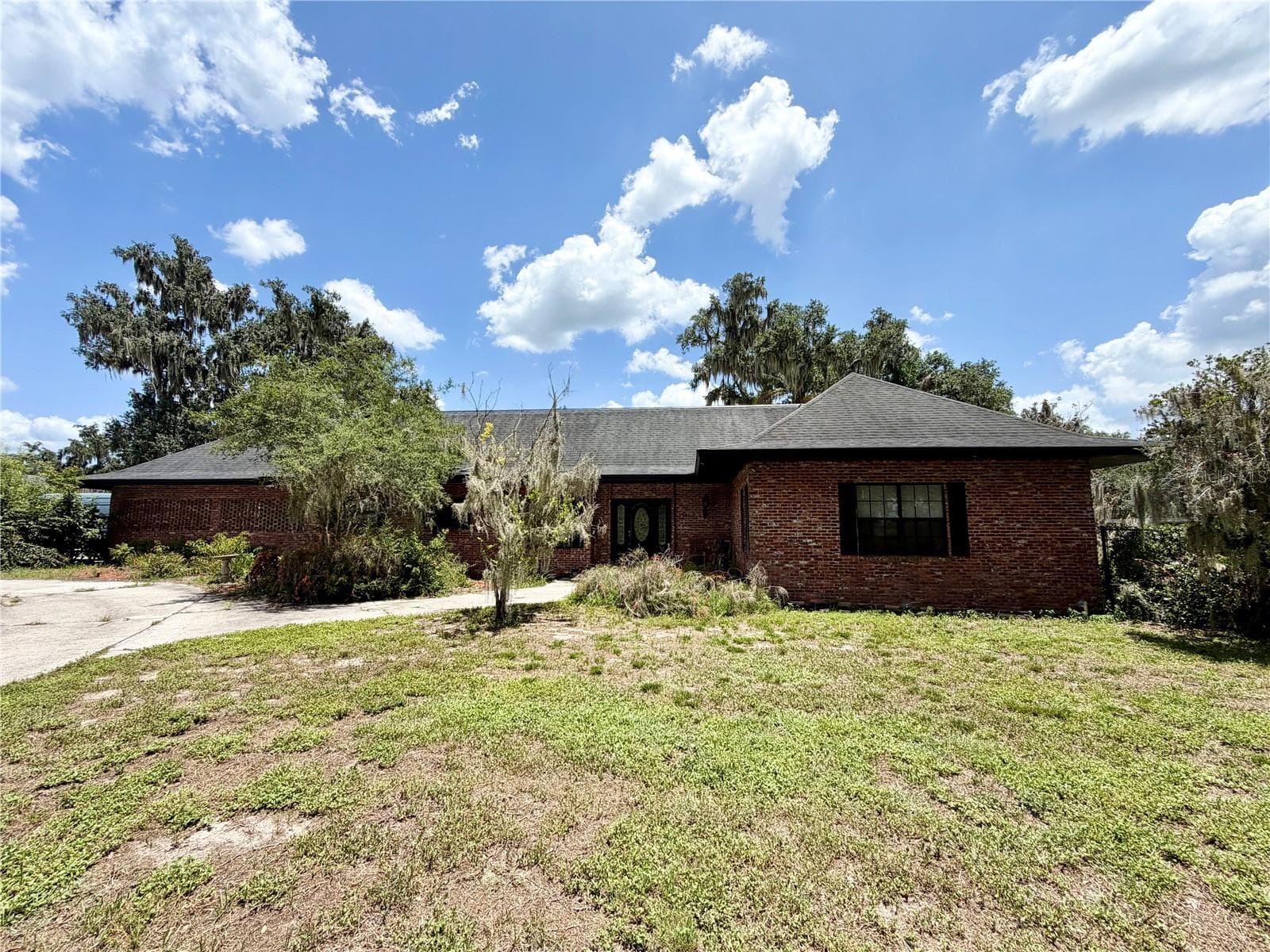 1880 Hermosa Ave photo 2