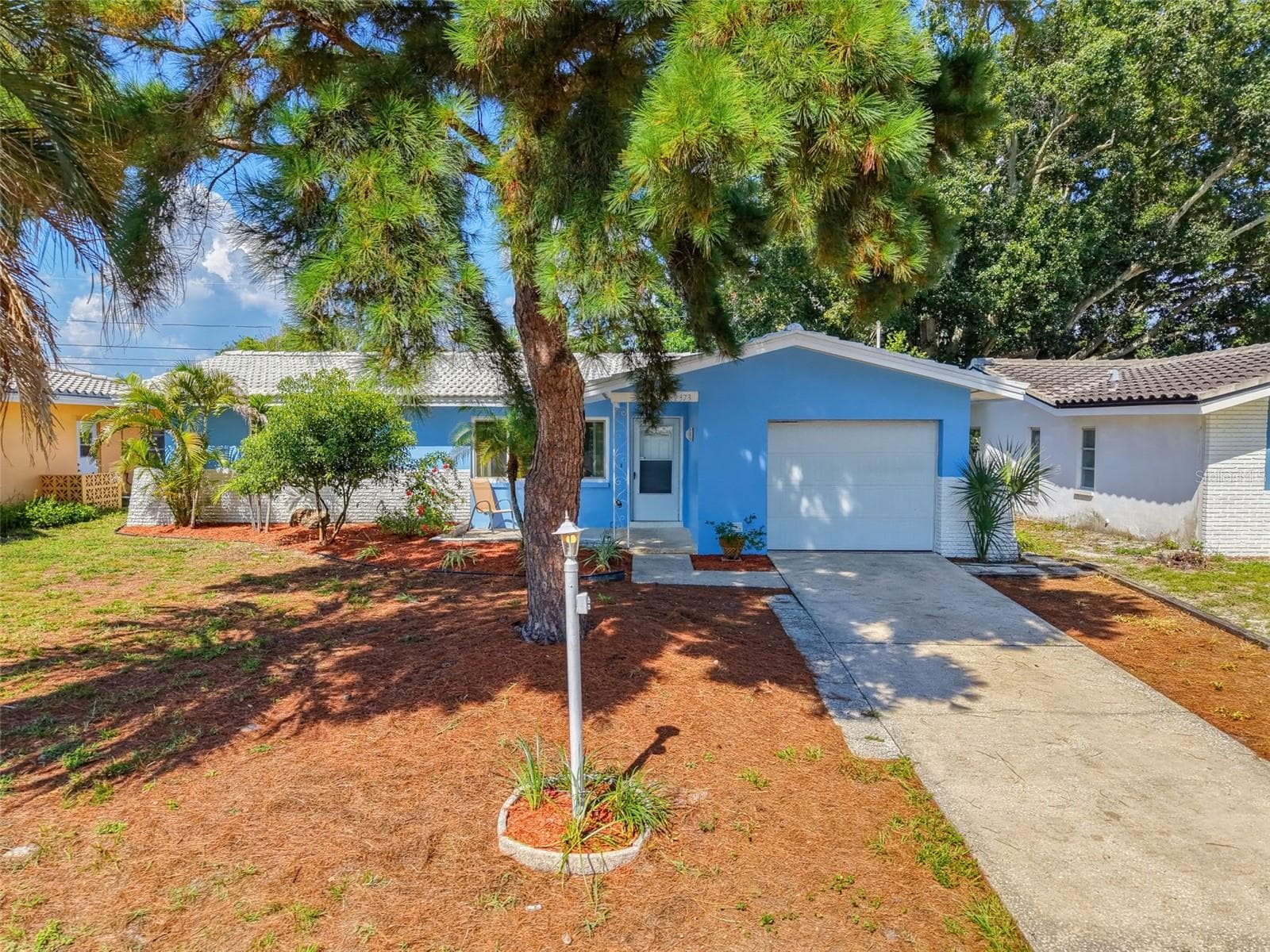 2373 Forest Dr photo 2