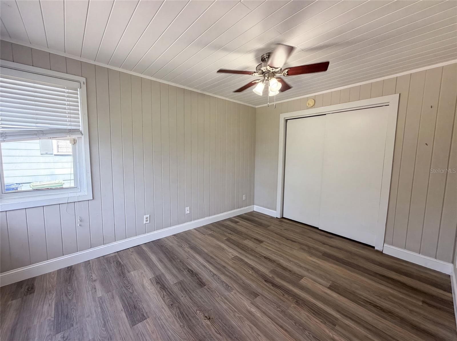 1521 W River Shore Way photo 4