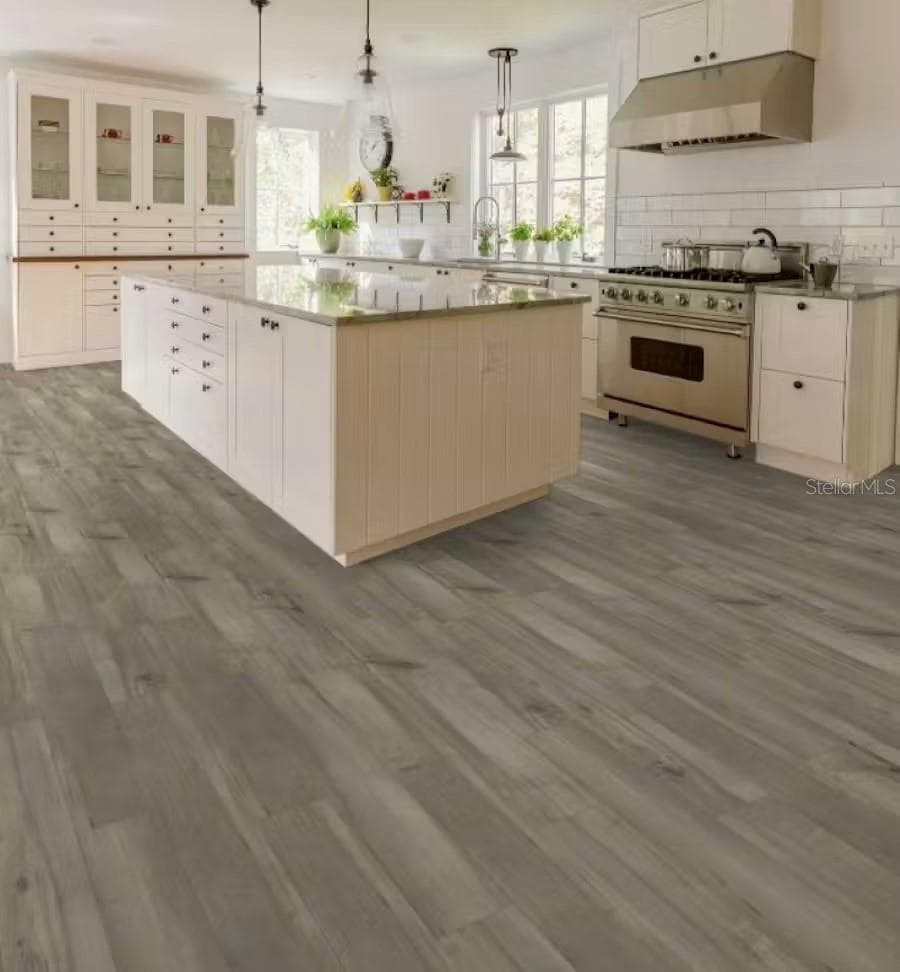 6873 Sundial Dr photo 5