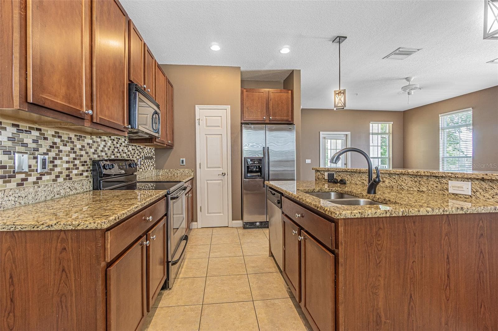 4511 Legacy Park Dr photo 4