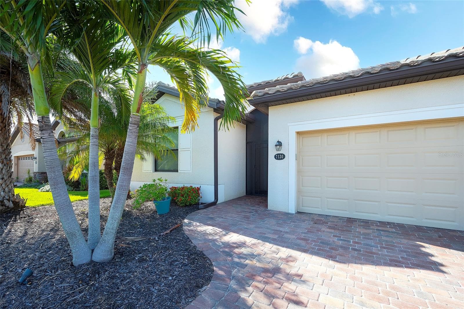 7130 Quiet Creek Dr photo 5