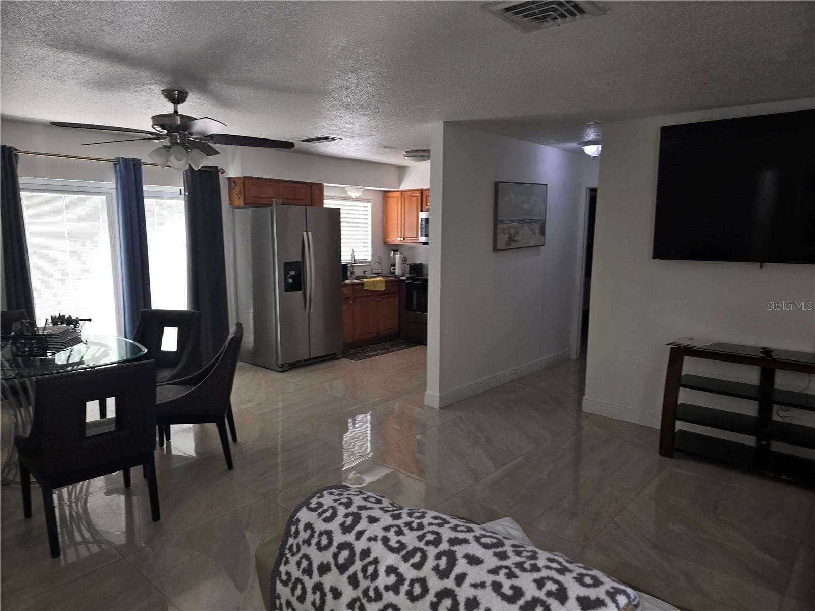 537 Melody Cir photo 4