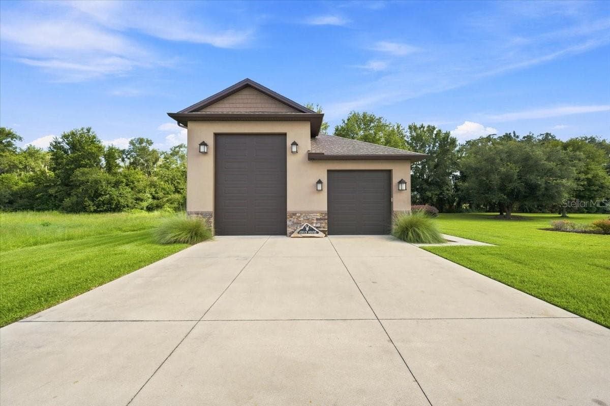 408 Hawk Talon Dr photo 4