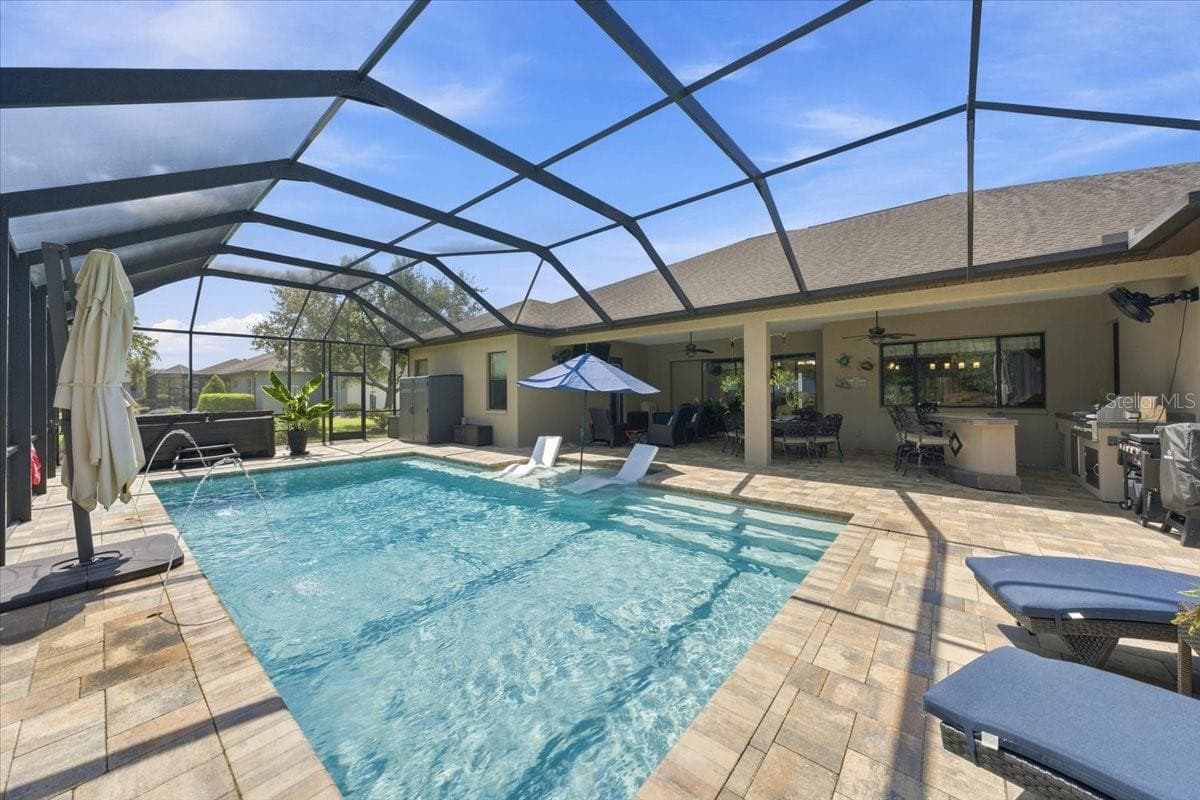 408 Hawk Talon Dr photo 5