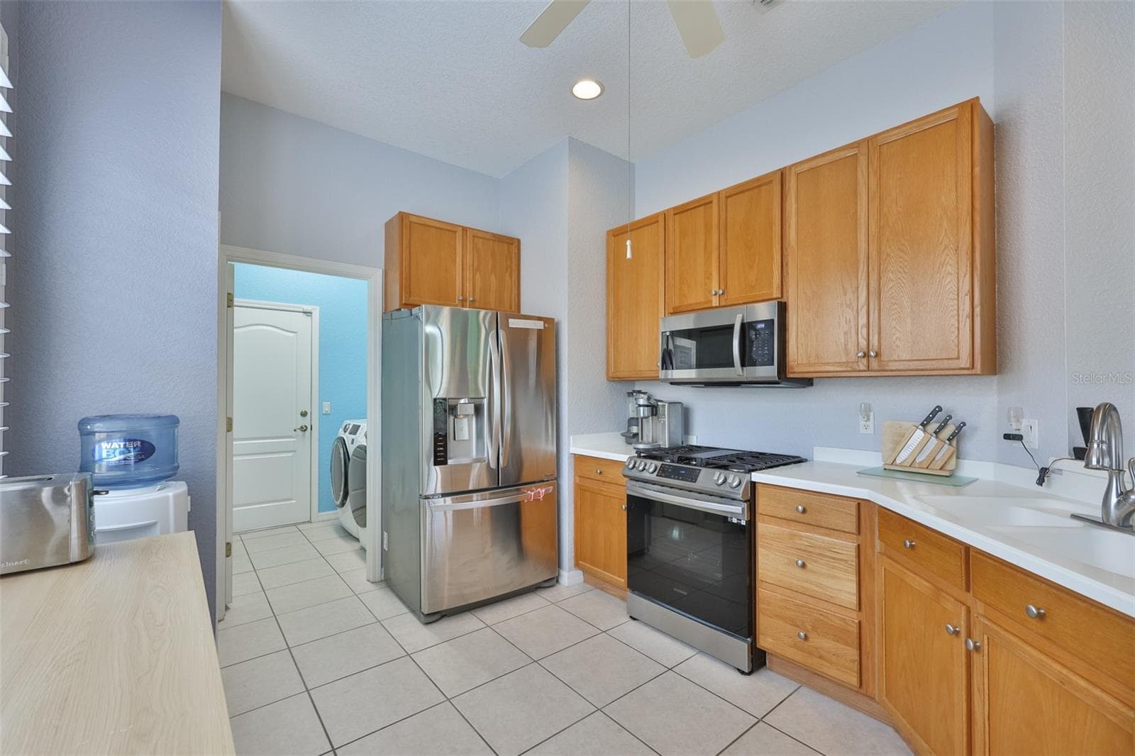 1050 Regal Manor Way photo 4
