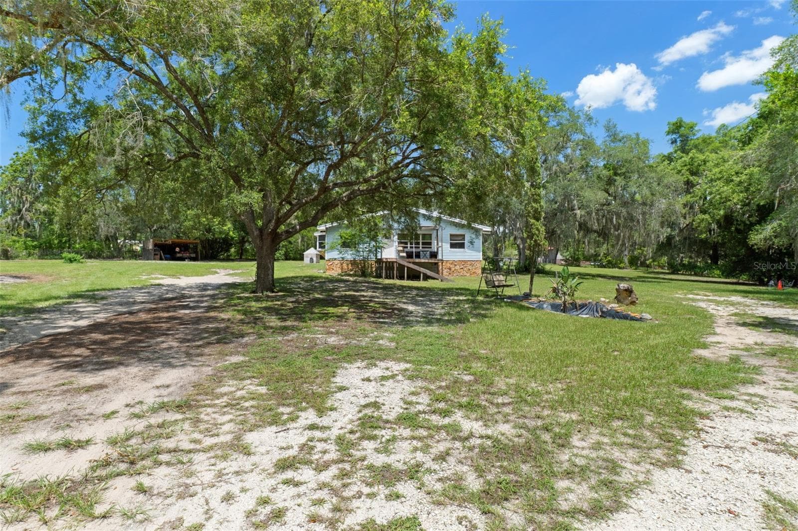 12042 Kamback Dr photo 3