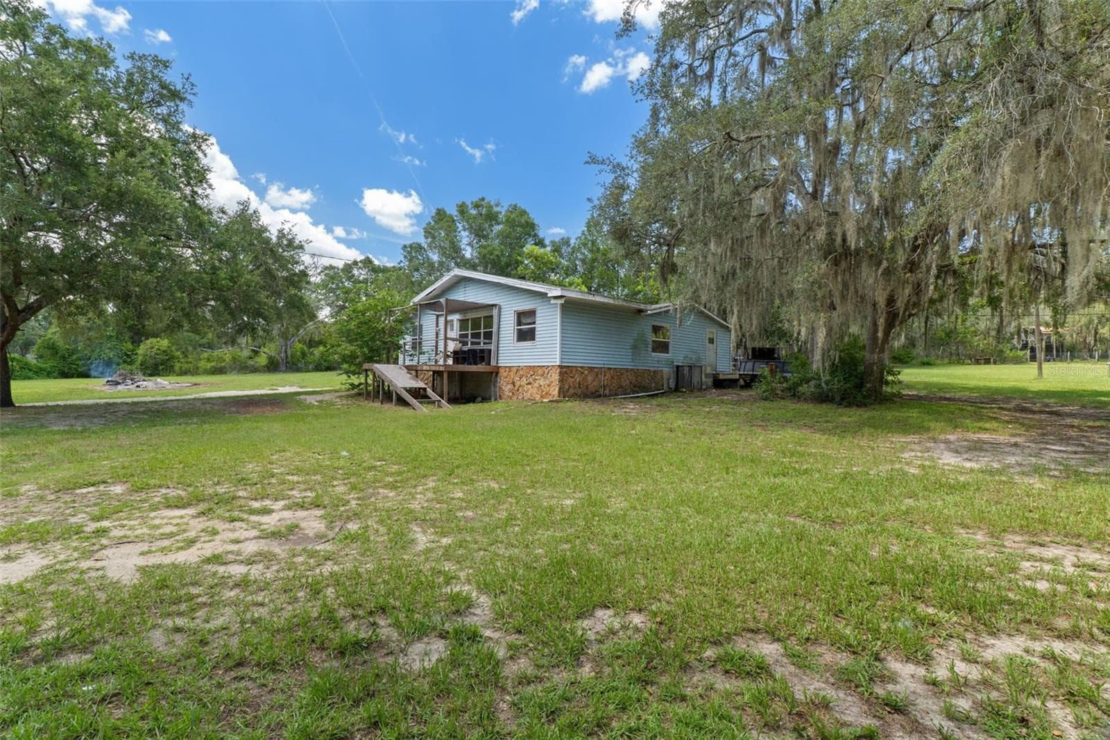 12042 Kamback Dr photo 4