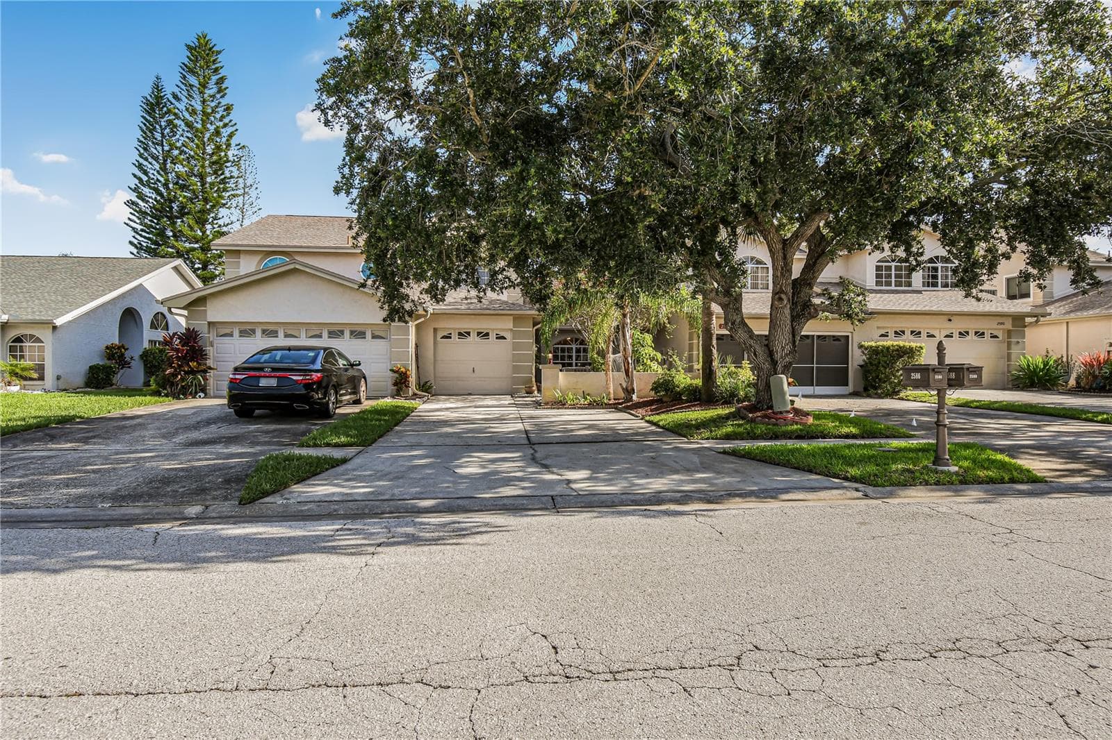 2586 Pine Cove Ln photo 2