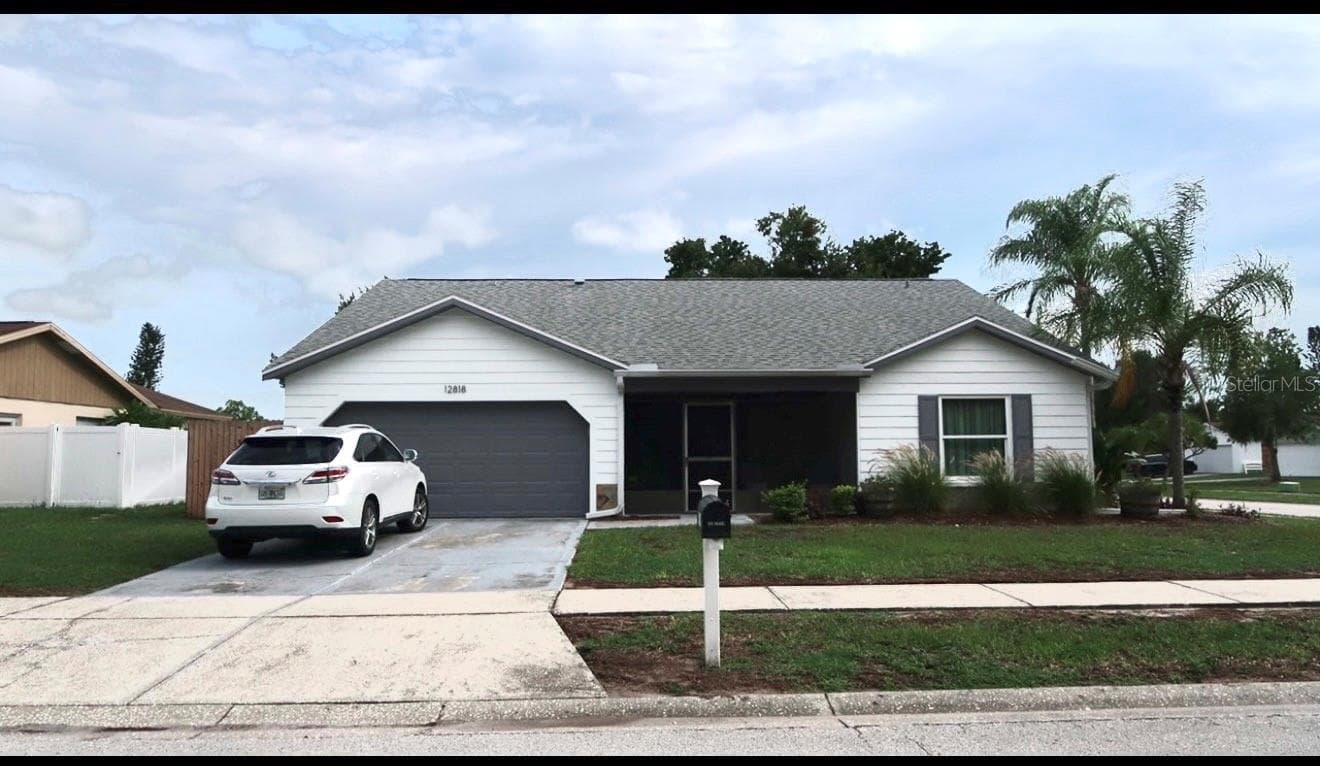 12818 Tallowood Dr photo 2