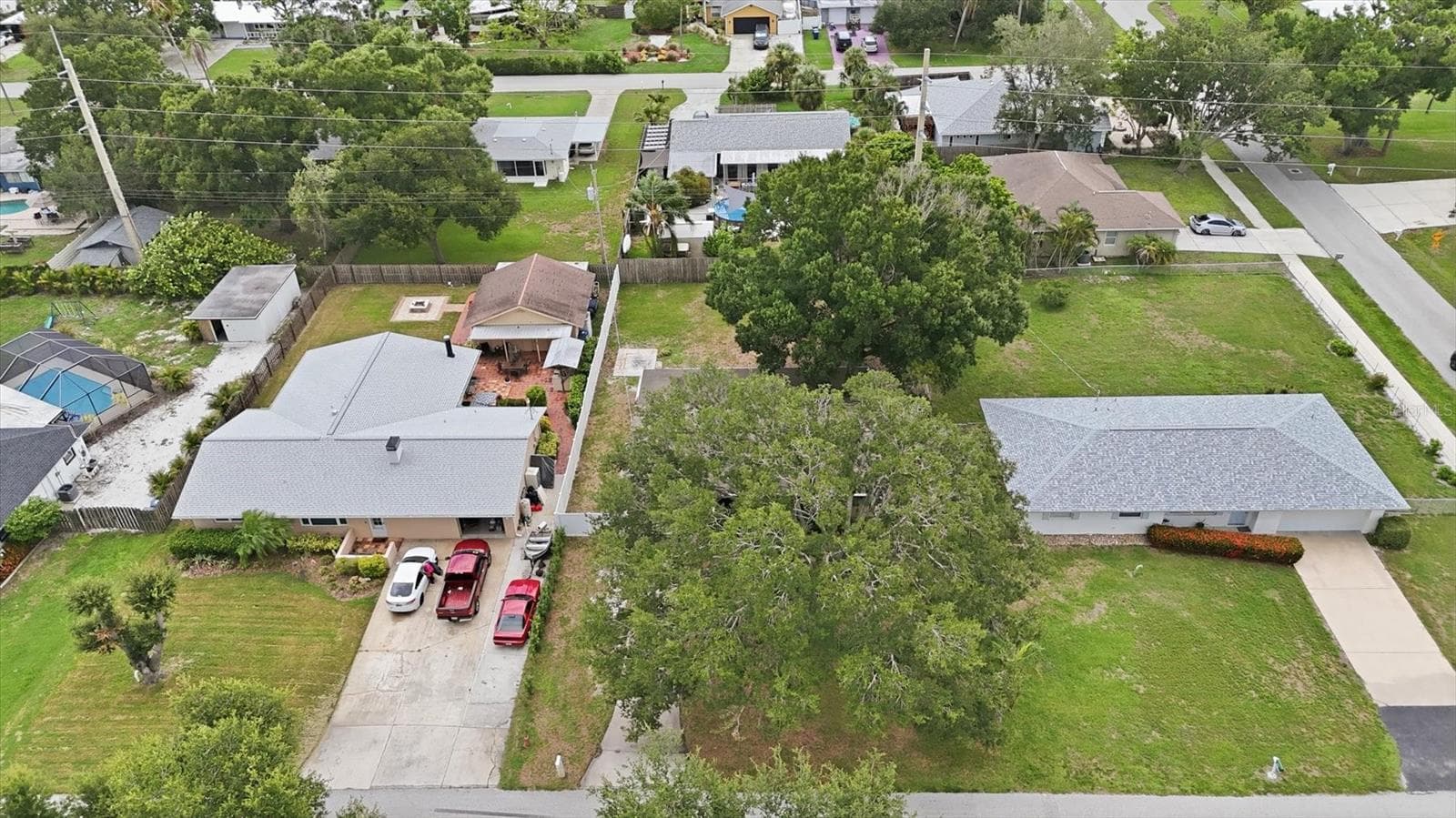 2173 Fiesta Dr photo 2