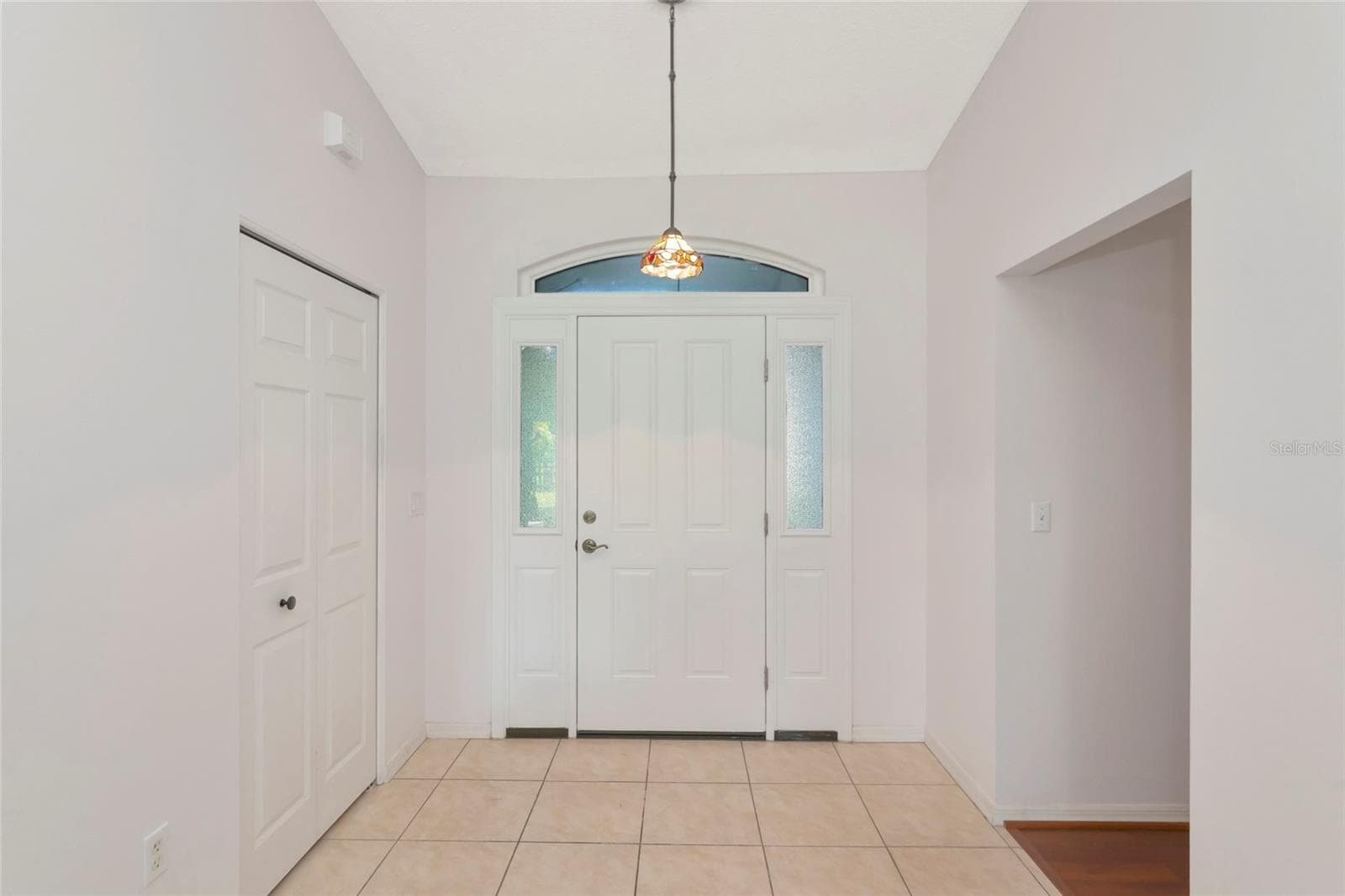 2405 Icecapade Dr photo 4