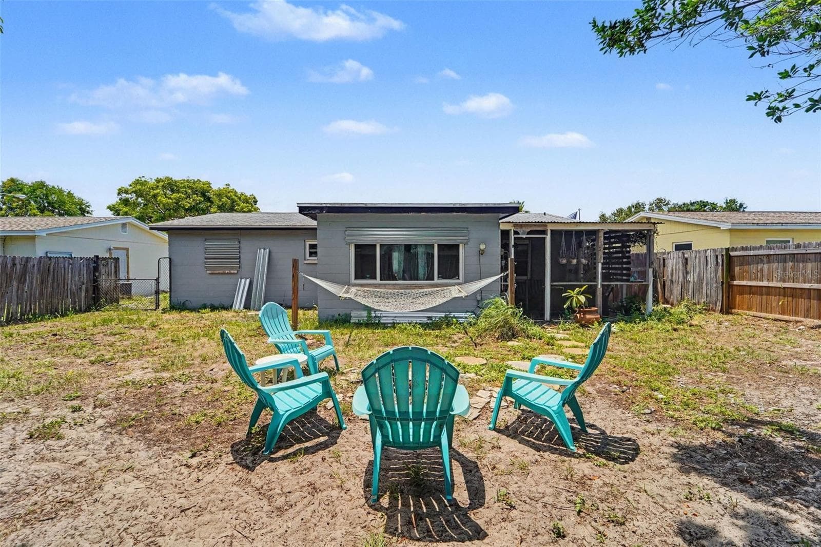 8143 Hixton Dr photo 5