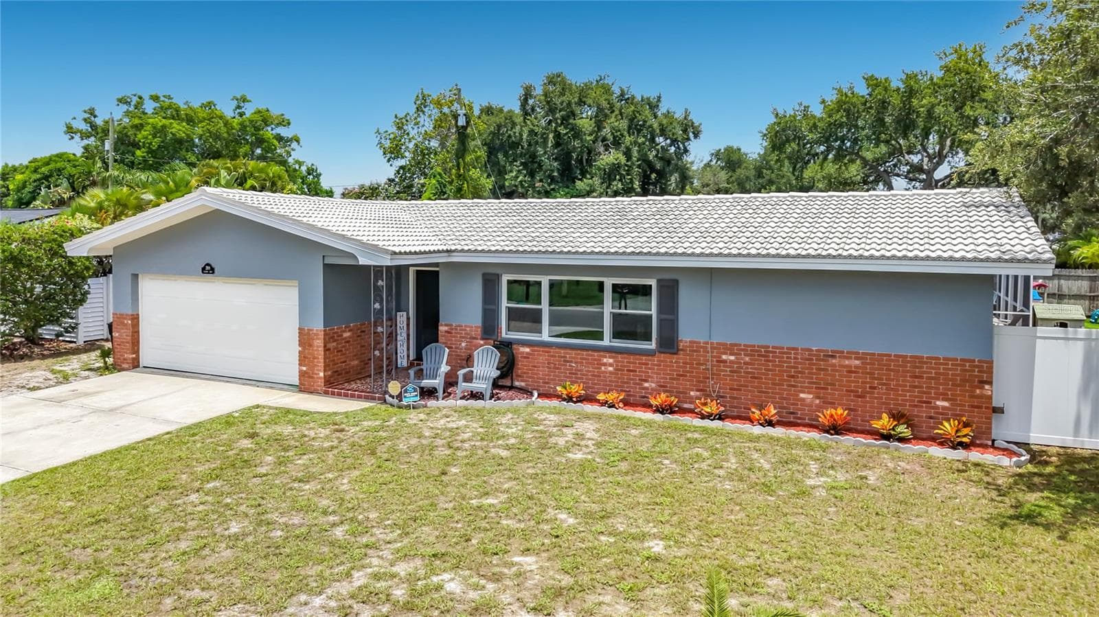 2198 Academy Dr photo 3