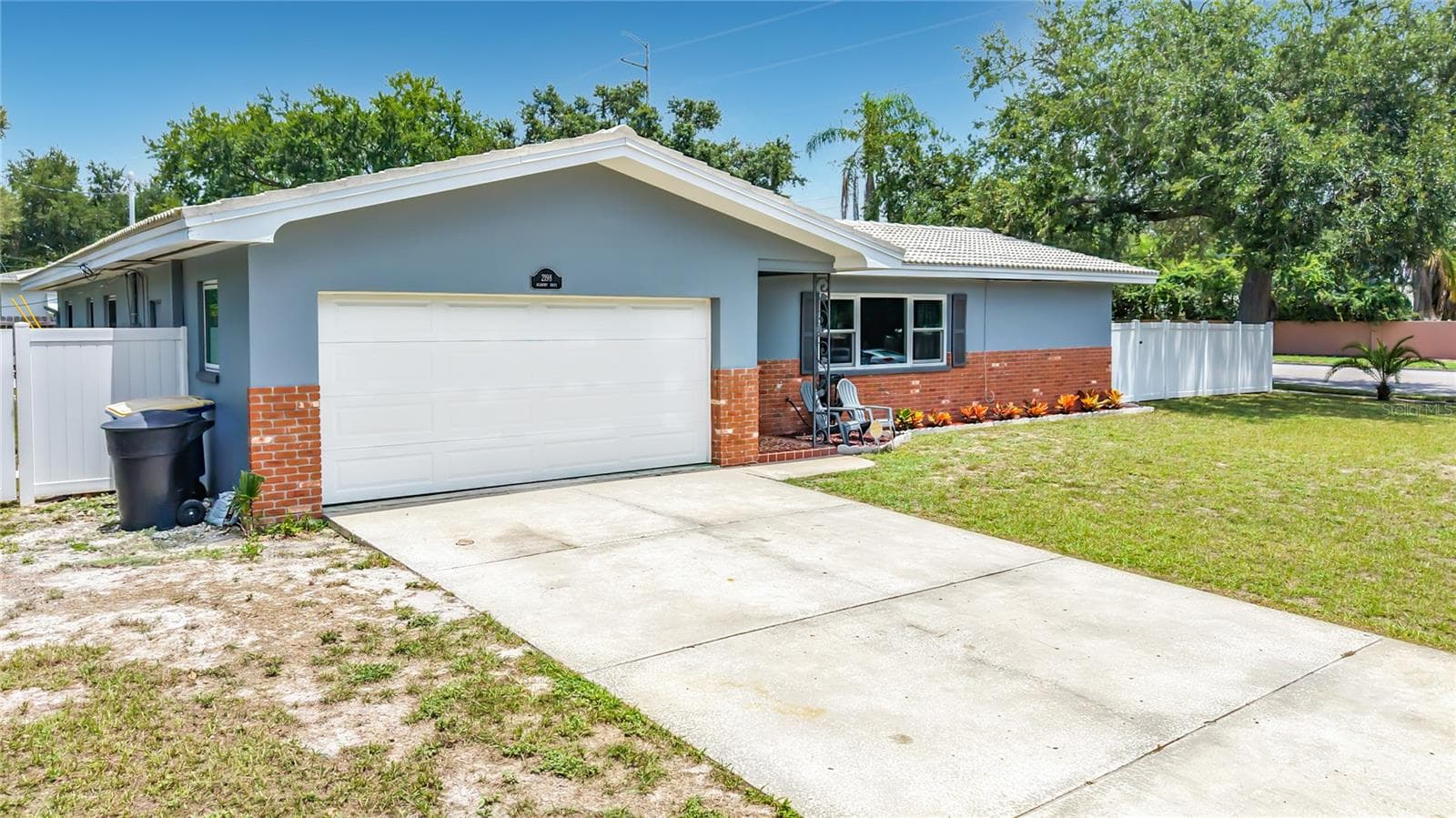 2198 Academy Dr photo 4