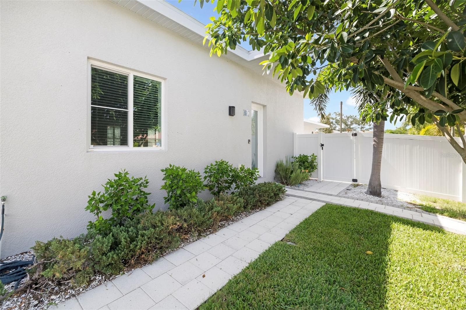 4524 Riverwood Ave photo 4