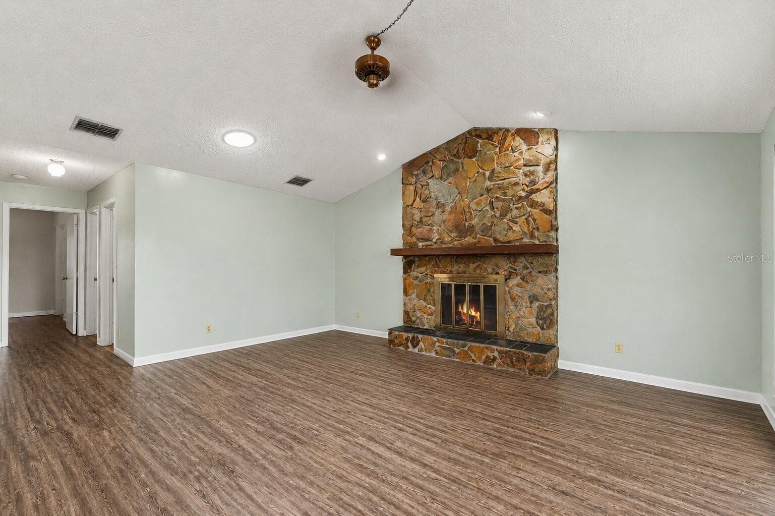 9074 Heather Blvd photo 2