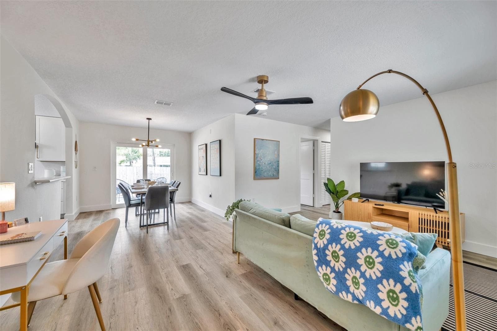 2310 Mary Sue St photo 5