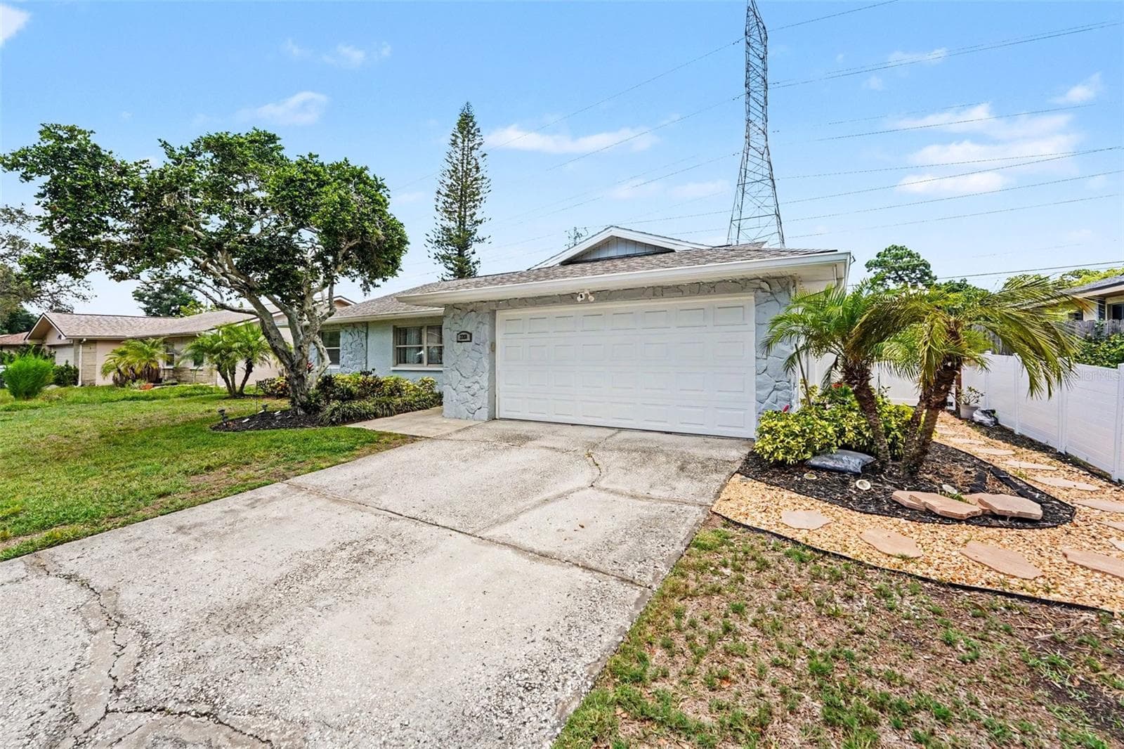 3369 Hunt Club Dr photo 3
