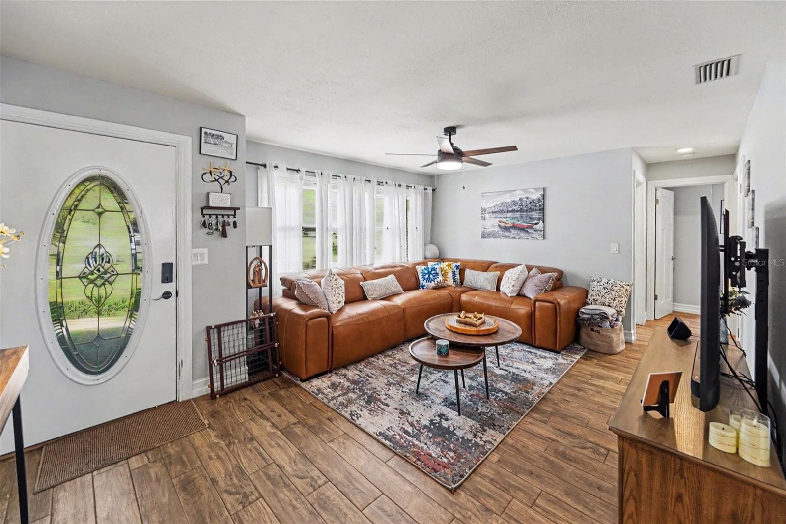 3369 Hunt Club Dr photo 4