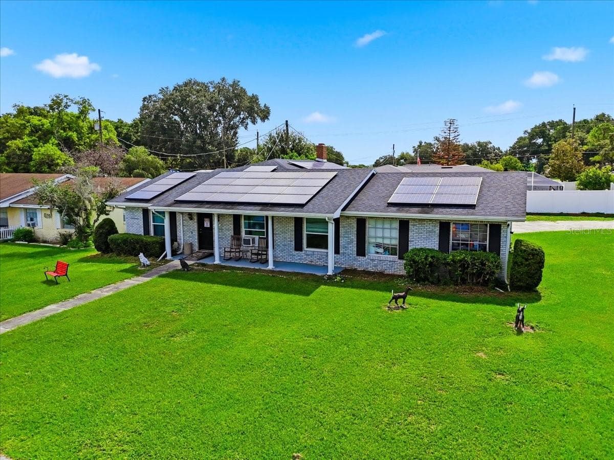 408 Lanier Ln photo 2