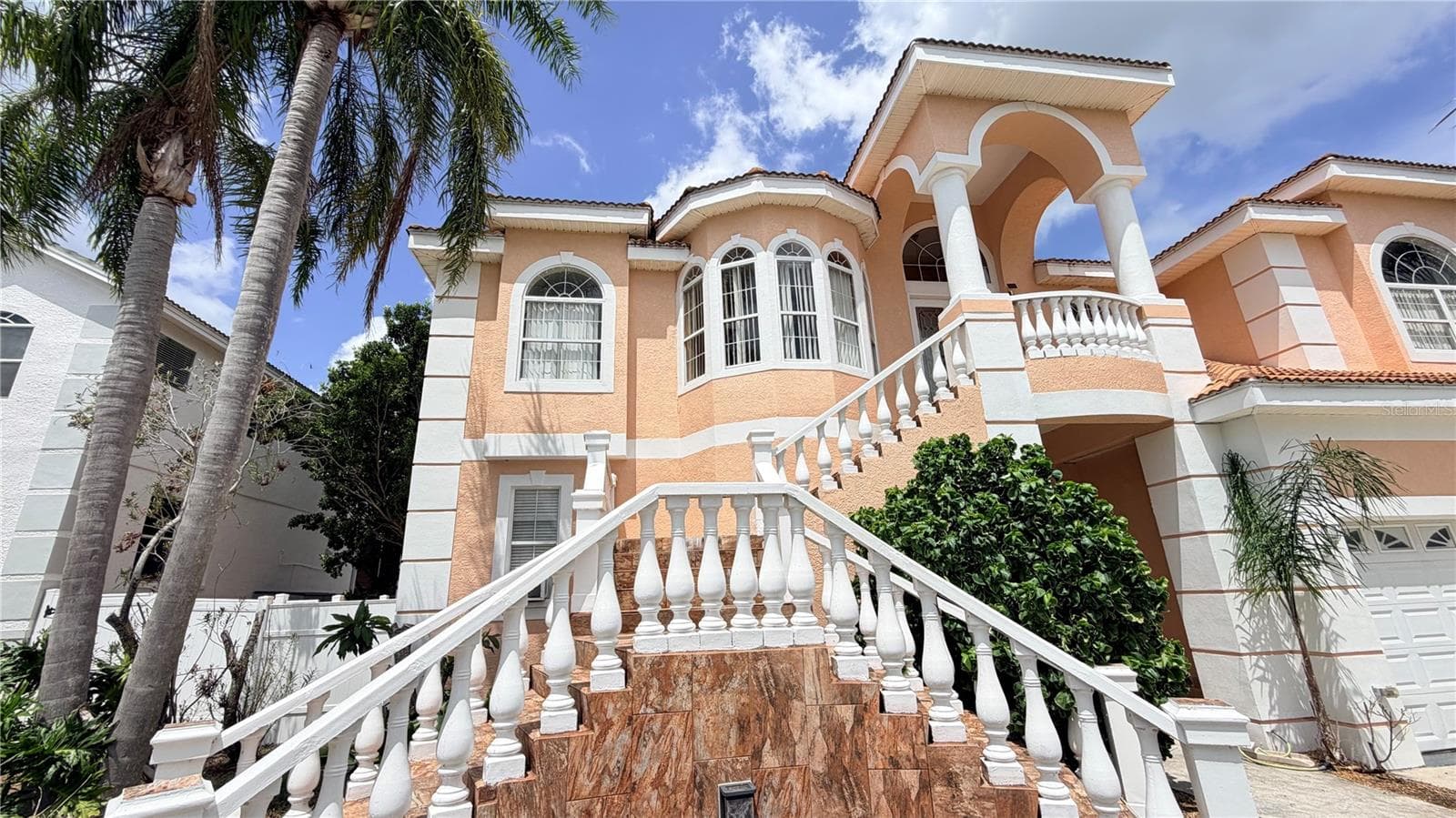 3187 Shoreline Dr photo 2