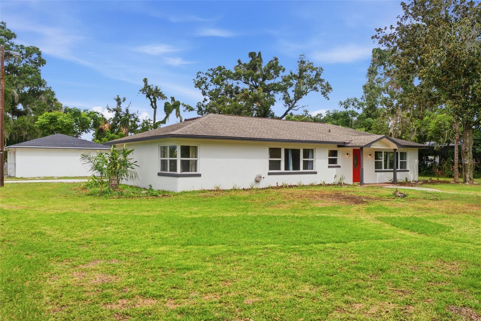 625 Limona Rd photo 2