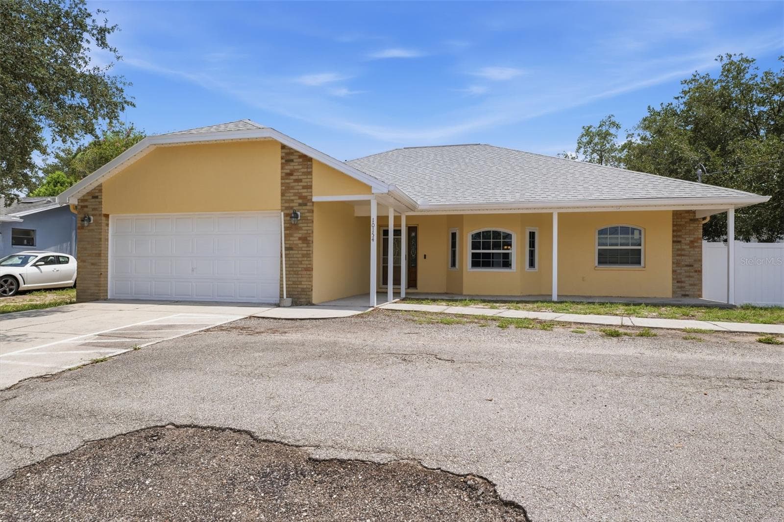 10154 Spring Hill Dr photo 3