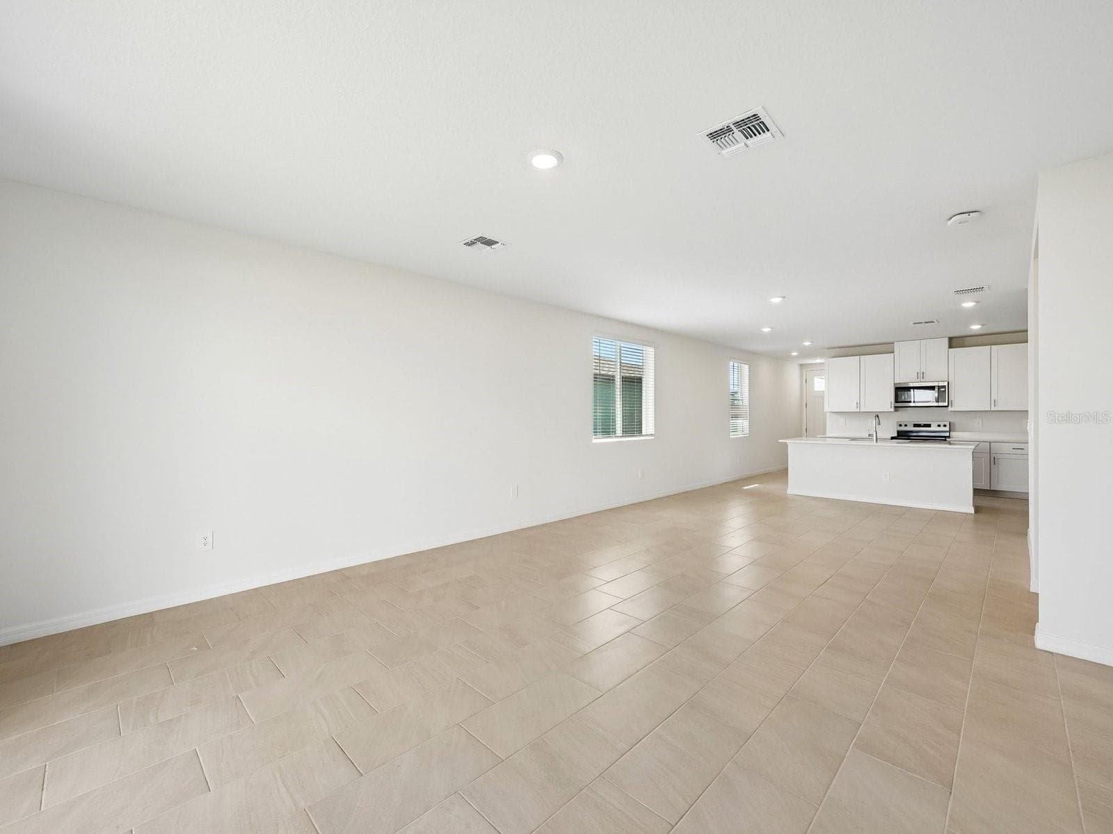 13403 Shellmore Ave photo 3