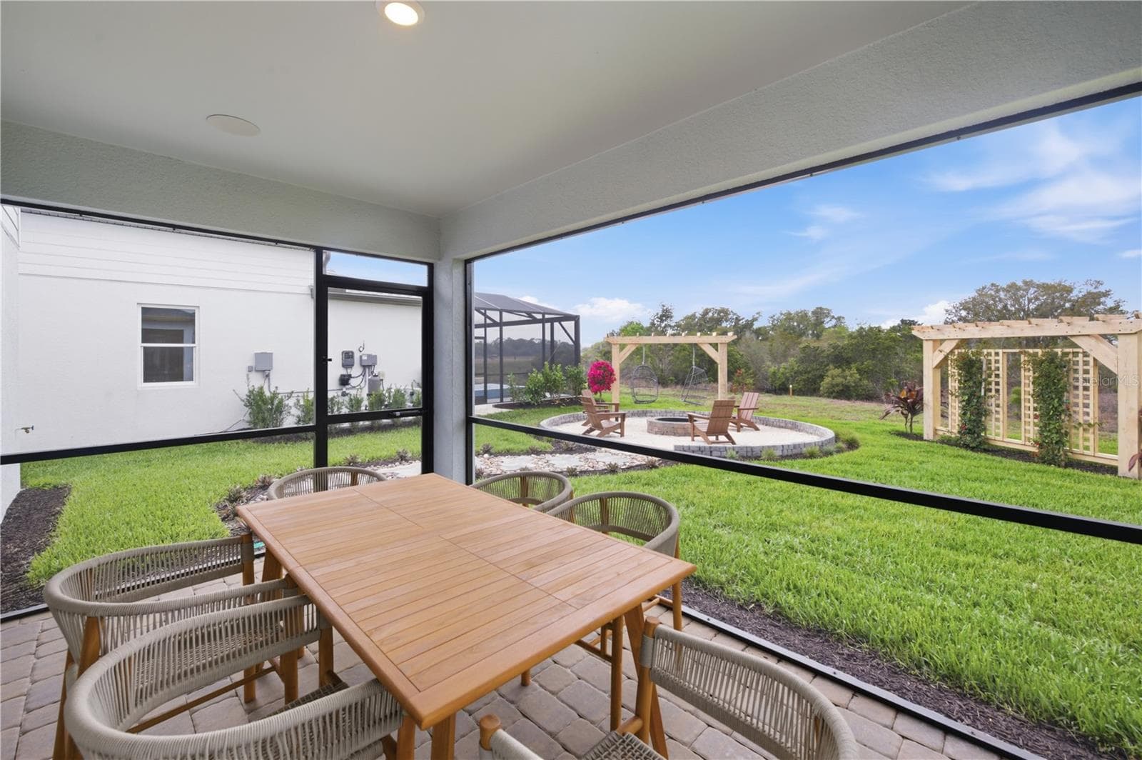 805 Balleby Trl photo 3
