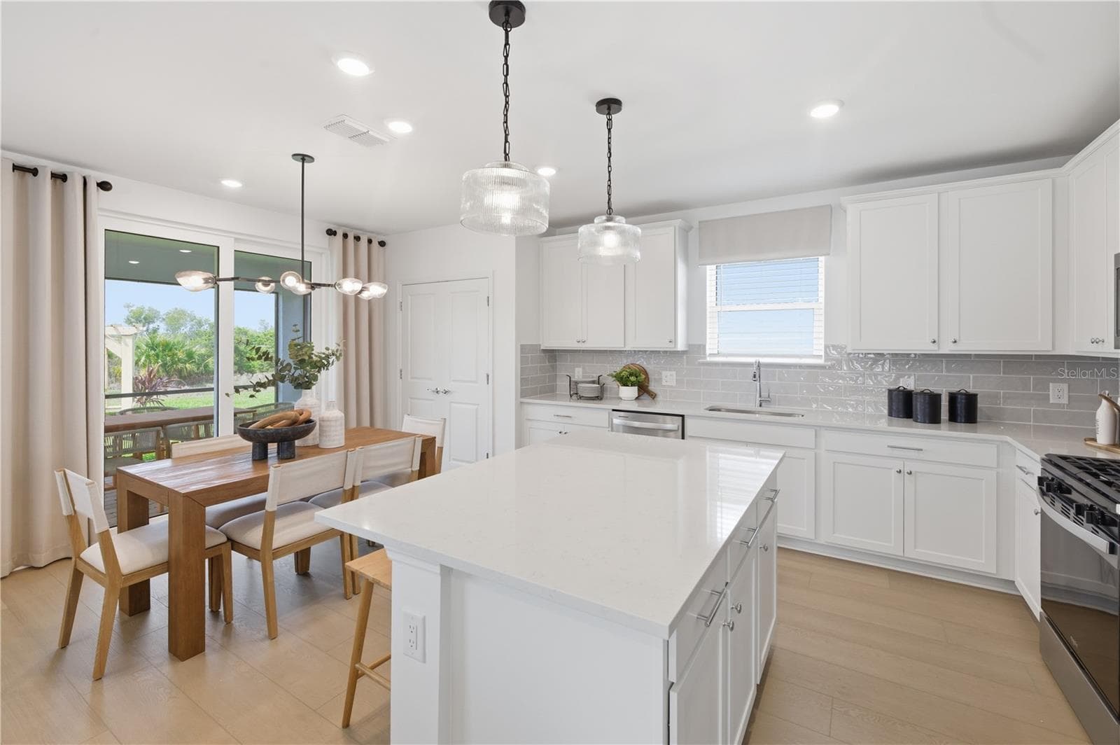 805 Balleby Trl photo 5