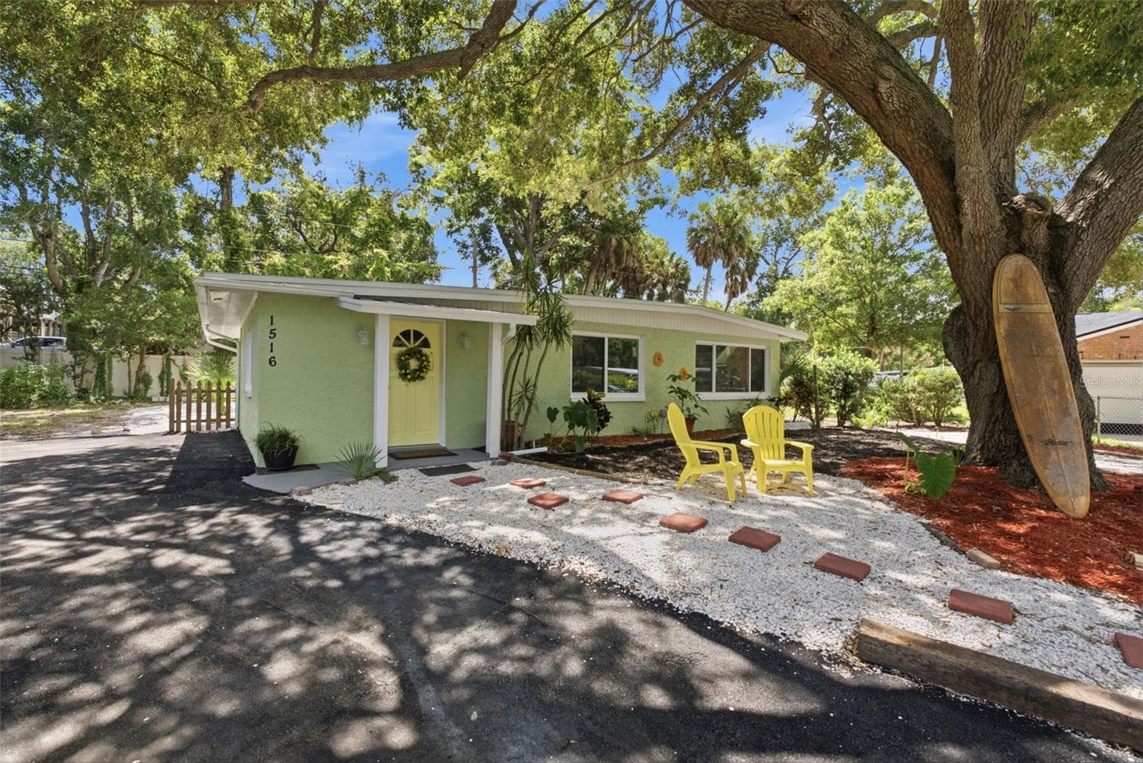 1516 Adele Pl photo 3