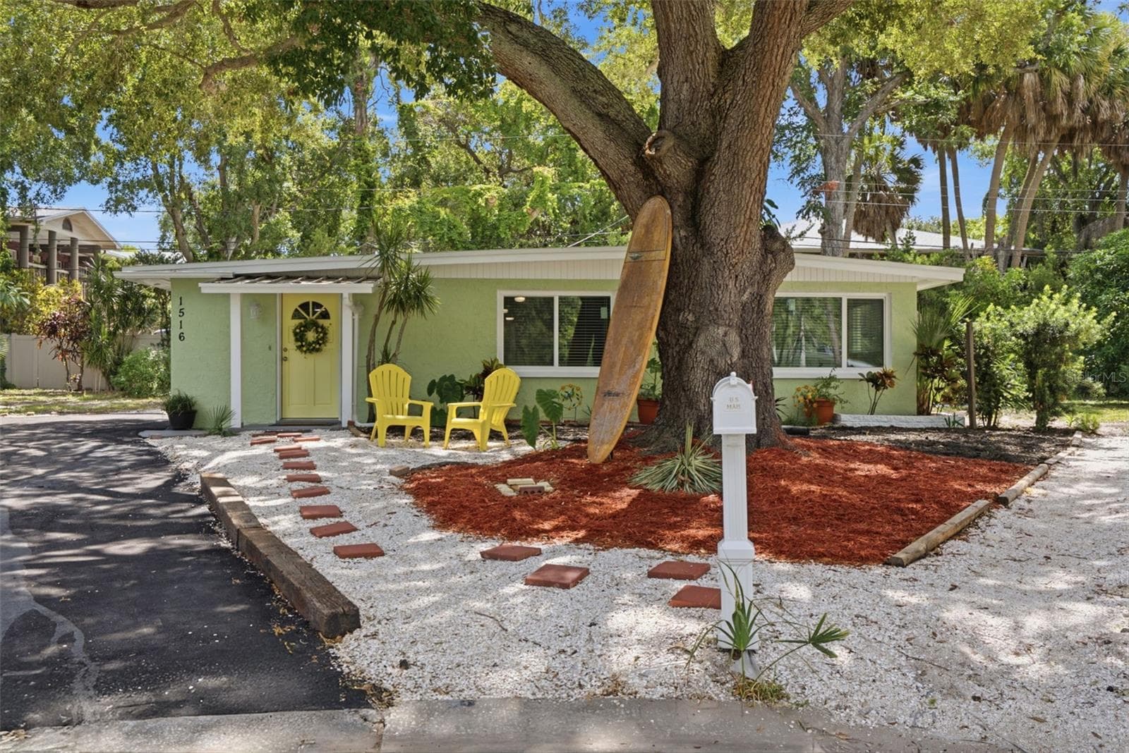 1516 Adele Pl photo 5