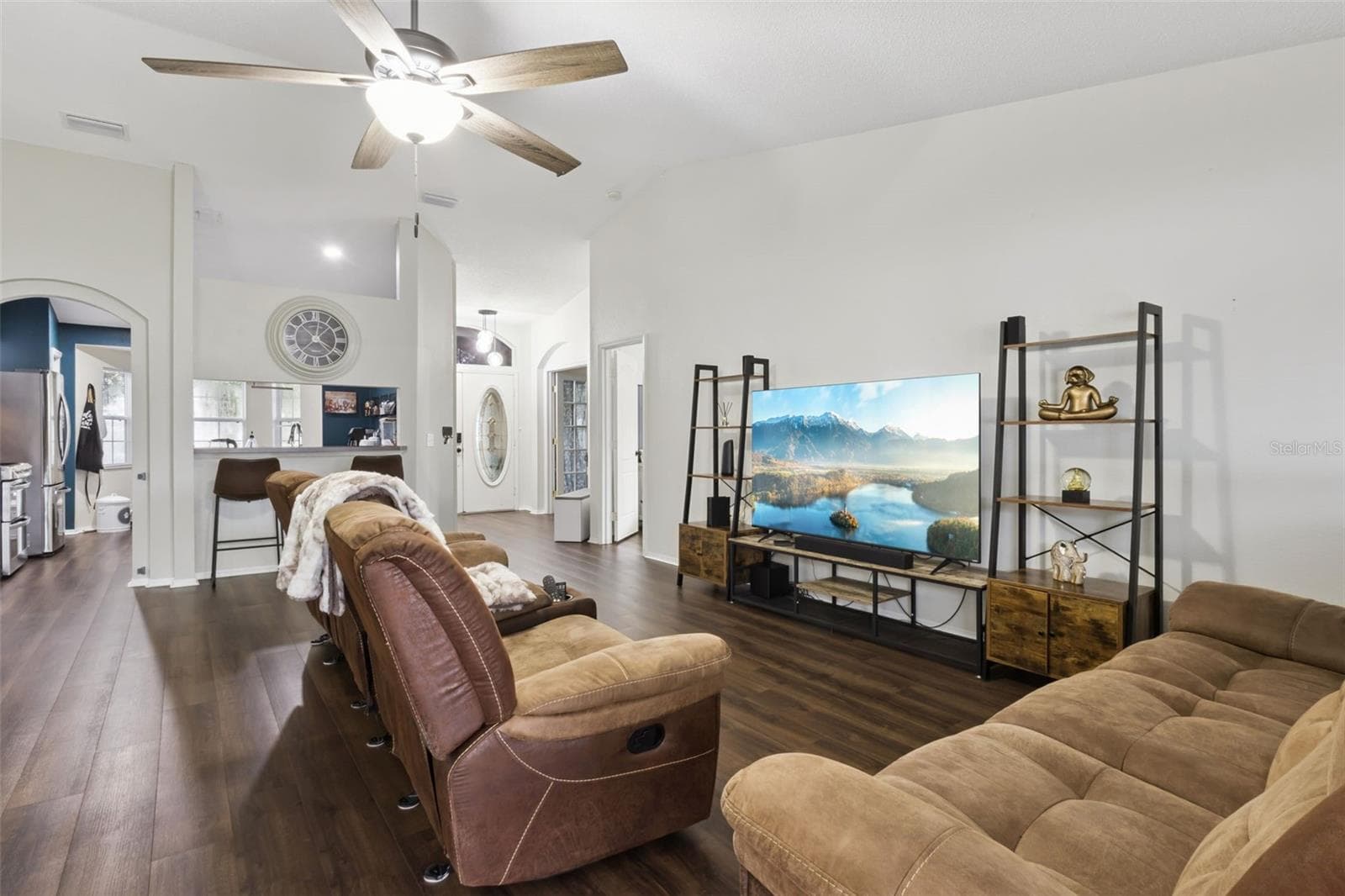 7973 Oak Run Cir photo 5