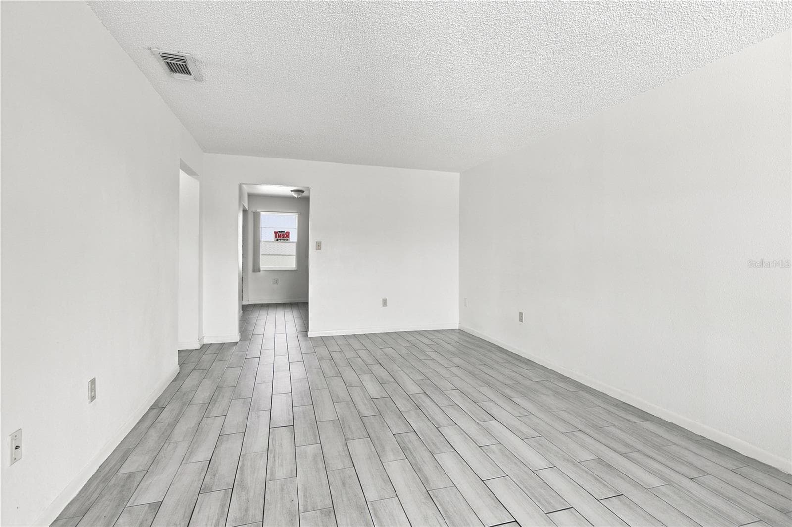 101 Lake Hunter Dr #11 photo 2