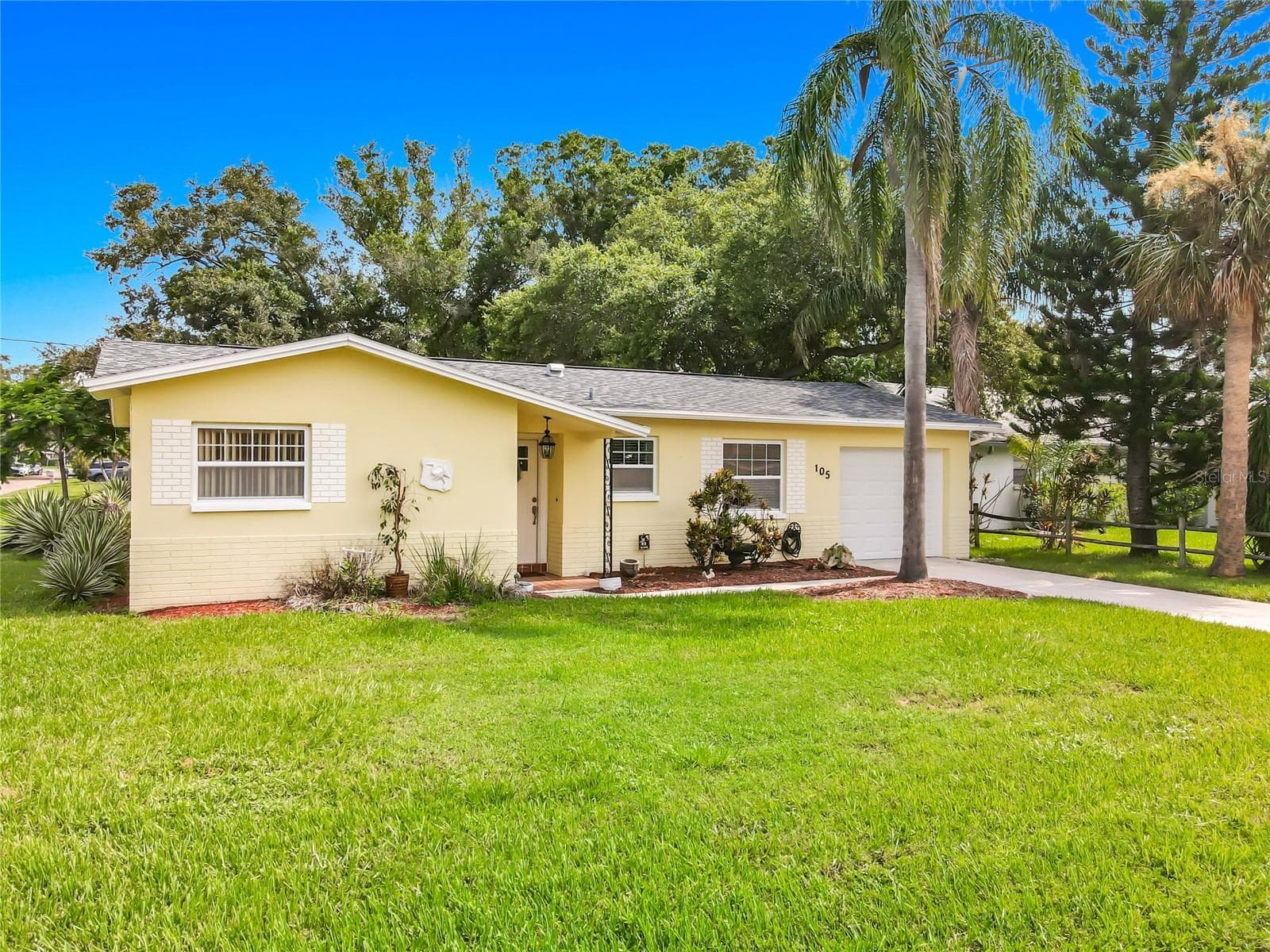 105 Judy Lee Dr photo 2