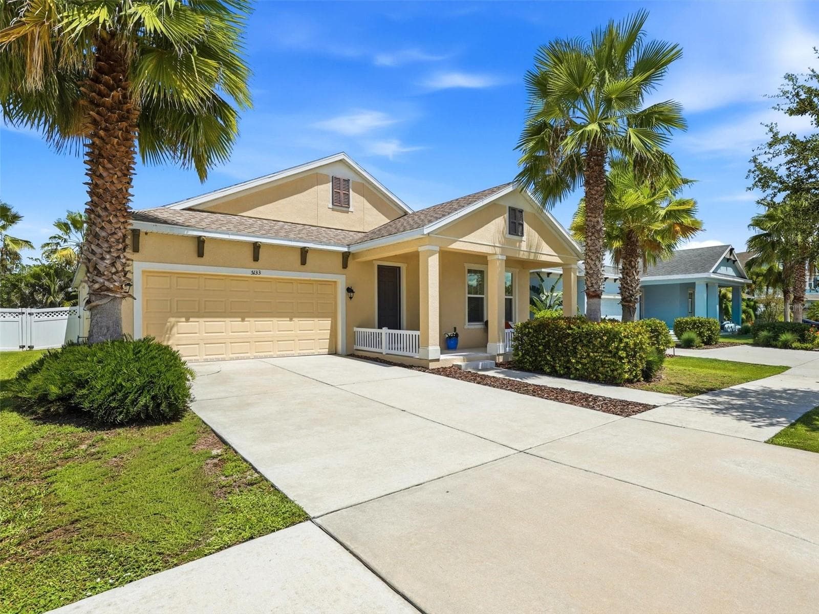 5133 Admiral Pointe Dr photo 3