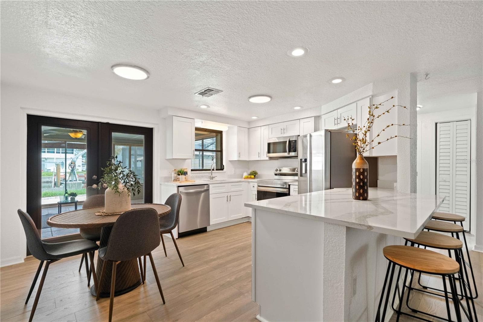13912 Darlene Ave photo 4