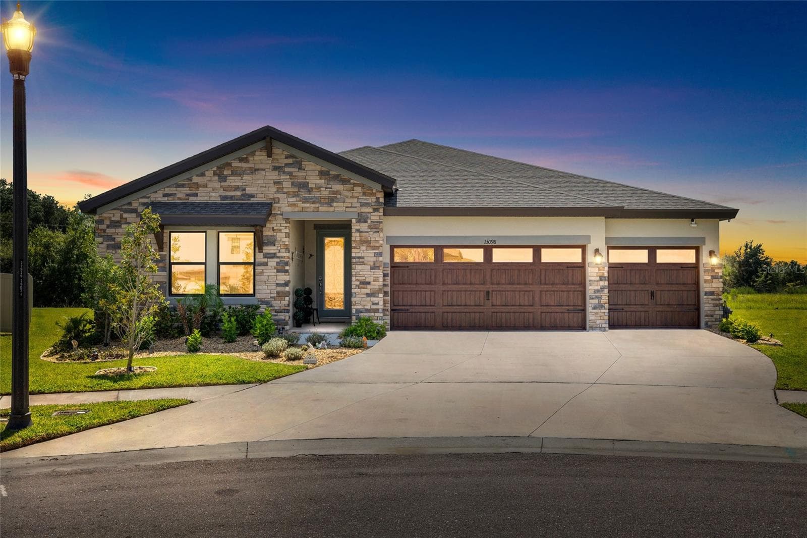 13098 Wellspring Dr photo 2