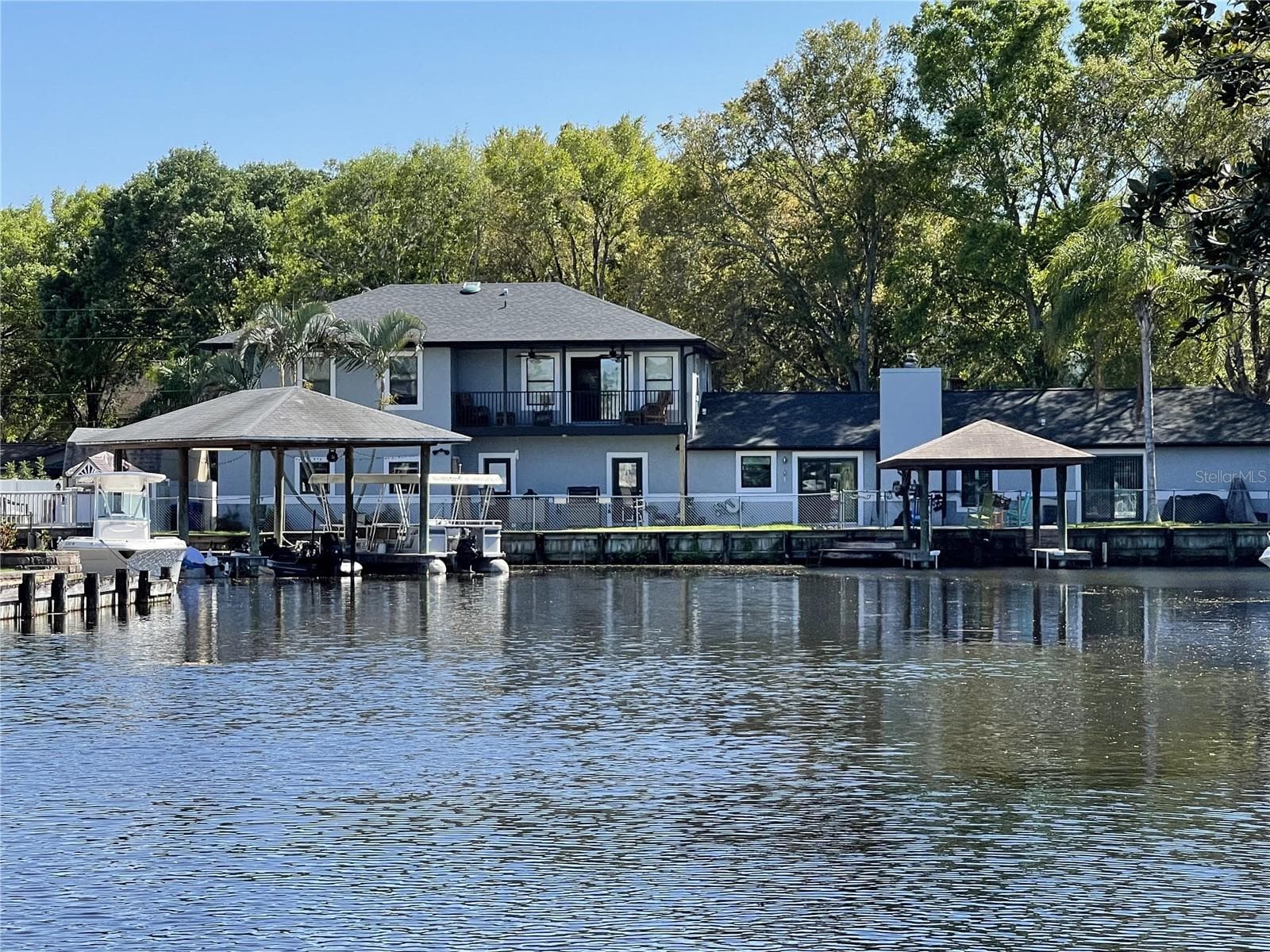 176 Maple Ave photo 4